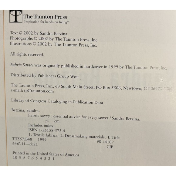 Fabric Savvy : the Essential Guide for Every Sewer   By Sandra Betzina.   2002 - Picture 6 of 9